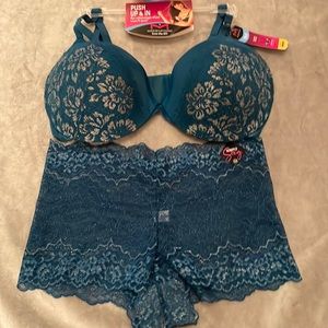 Maidenform Plus Size Push-Up Bra Set - Size 40D/M/XL